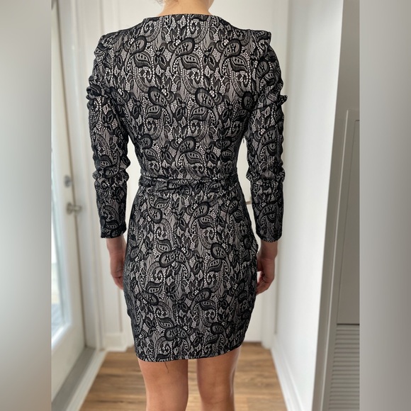 Gamiss lace dress with shoulder detail size medium - Picture 3 of 5